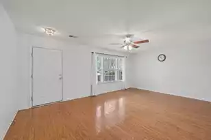 503 Yellow Hawthorn Cir, Summerville, SC 29483 - Photo 5