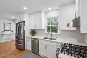 753 Milldenhall Rd, Mount Pleasant, SC 29464 - Photo 5