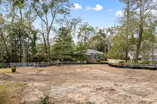 1042 Chambers Ln, Mount Pleasant, SC 29464 - Photo 7