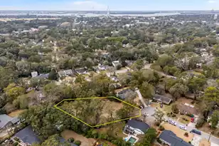 1042 Chambers Ln, Mount Pleasant, SC 29464 - Photo 13