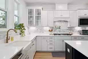 1684 Farmers Wy, Mount Pleasant, SC 29466 - Photo 3