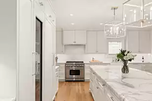 4 Gateway Walk, Charleston, SC 29401 - Photo 17