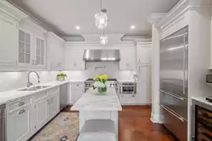 2 Laurens St #4D, Charleston, SC 29401 - Photo 17