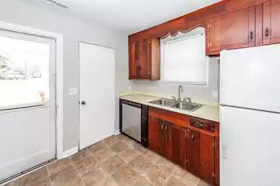 903 Yorktown Drive, Charleston, SC 29412 - Photo 5