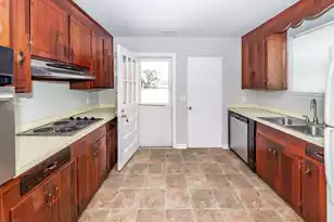 903 Yorktown Dr, Charleston, SC 29412 - Photo 7