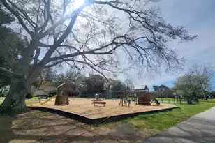 316 Queens Ct, Mount Pleasant, SC 29464 - Photo 5