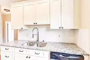 65 Vanderhorst St #J, Charleston, SC 29403 - Photo 3