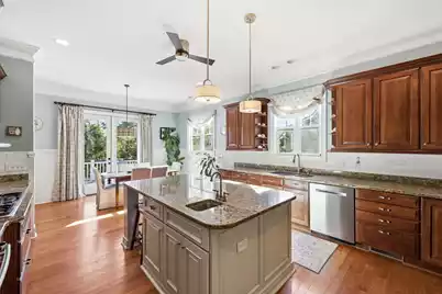 2216 Beckenham Drive, Mount Pleasant, SC 29466 - Photo 5