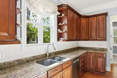 2216 Beckenham Drive, Mount Pleasant, SC 29466 - Photo 19