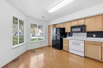 1364 Center Lake Drive, Mount Pleasant, SC 29464 - Photo 9