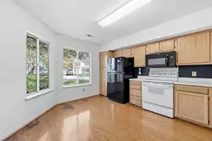 1364 Center Lake Dr, Mount Pleasant, SC 29464 - Photo 9