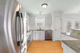 1099 Farmington Rd, Charleston, SC 29412 - Photo 9