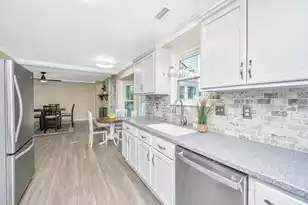 1180 Island View Dr, Mount Pleasant, SC 29464 - Photo 11