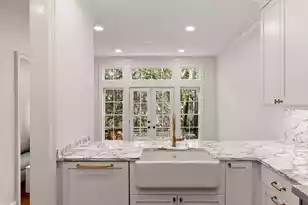 17 Anson St, Charleston, SC 29401 - Photo 13