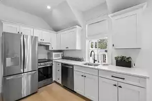 922 McCants Dr, Mount Pleasant, SC 29464 - Photo 51