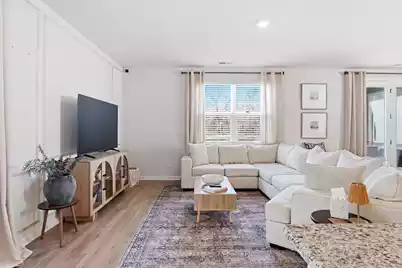 190 Pinckney Street E, Summerville, SC 29485 - Photo 7