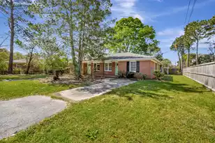 767 Bermuda St, Charleston, SC 29412 - Photo 3