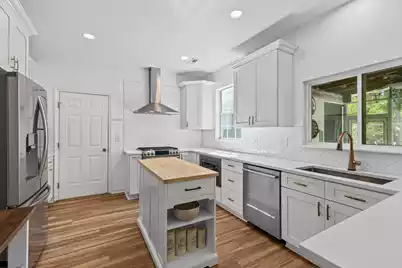 800 Essex Drive, Summerville, SC 29485 - Photo 13