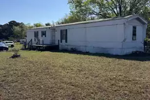 1830 Goslin Pond Rd, Summerton, SC 29148 - Photo 1