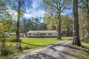 274 Rae Ln, Bonneau, SC 29431 - Photo 3