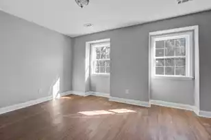 30 Poinsett St, Charleston, SC 29403 - Photo 23