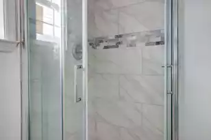 30 Poinsett St, Charleston, SC 29403 - Photo 9