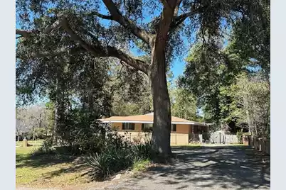 1000 Woodland Drive, Kingstree, SC 29556 - Photo 9