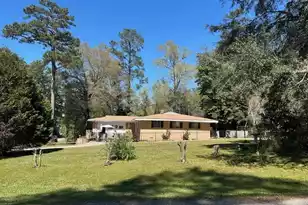 1000 Woodland Dr, Kingstree, SC 29556 - Photo 7