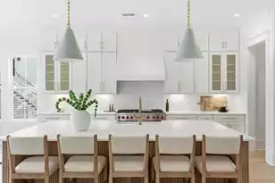 832 McCants Dr, Mount Pleasant, SC 29464 - Photo 9