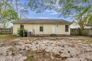 207 Lynton Ct, Goose Creek, SC 29445 - Photo 3