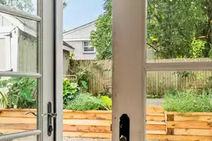 19 Gordon St, Charleston, SC 29403 - Photo 35