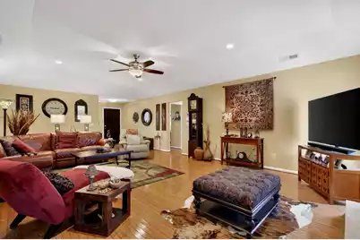 611 Fisherman's Bend, Mount Pleasant, SC 29464 - Photo 9