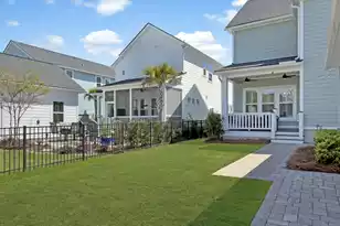 1820 Agate Bay Dr, Mount Pleasant, SC 29466 - Photo 7