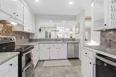 1162 Shadow Lake Circle #Unit 44, Mount Pleasant, SC 29464 - Photo 5