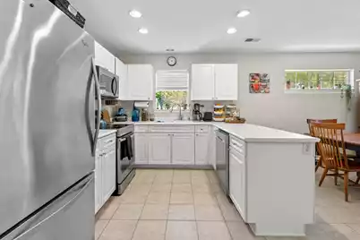 3172 Queensgate Way, Mount Pleasant, SC 29466 - Photo 9