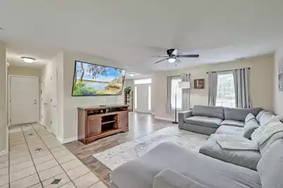 147 Hainsworth Drive, North Charleston, SC 29418 - Photo 3