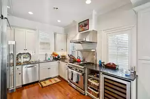 16 Water St, Charleston, SC 29401 - Photo 9