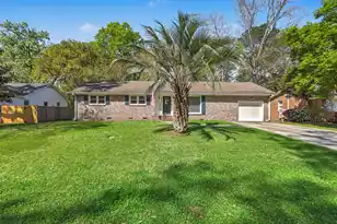737 Canary Dr, Charleston, SC 29414 - Photo 1
