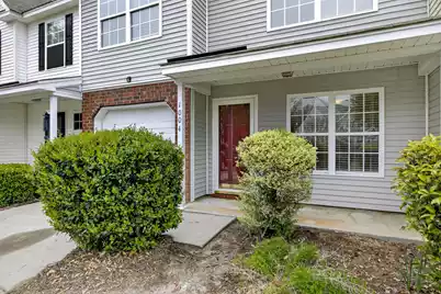 1004 Yellow Hawthorn, Summerville, SC 29483 - Photo 3