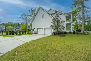 3223 Hatchway Dr, Mount Pleasant, SC 29466 - Photo 7