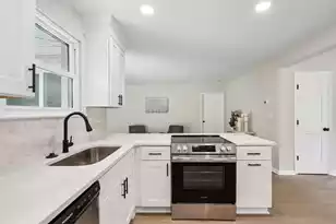 230 Smythe Dr, Summerville, SC 29485 - Photo 9