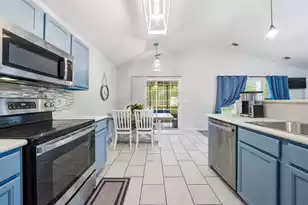 305 Sparkleberry Ln, Ladson, SC 29456 - Photo 9