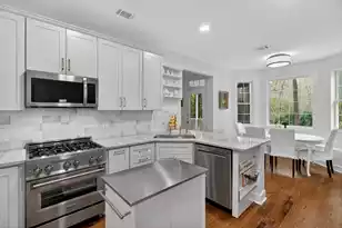 1309 Country Wood Ct, Mount Pleasant, SC 29466 - Photo 7