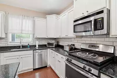 2307 Hummingbird Lane, Summerville, SC 29483 - Photo 3