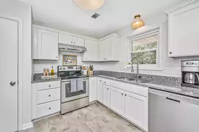 1529 Hunley Avenue, Charleston, SC 29412 - Photo 9