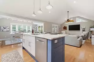 420 Erie Ave E, Folly Beach, SC 29439 - Photo 15