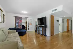 368 Lynwood Dr, Charleston, SC 29414 - Photo 9