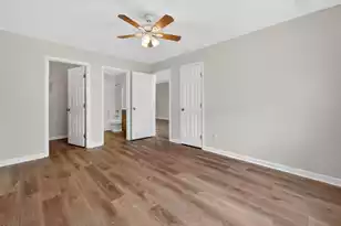 2400 Paladin Ln, North Charleston, SC 29406 - Photo 9