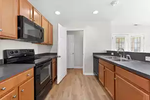 2400 Paladin Ln, North Charleston, SC 29406 - Photo 13