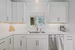 220 3rd Ave, Charleston, SC 29403 - Photo 9